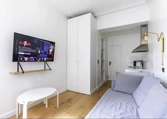 Gaité Montparnasse Magnifique Studio Divry 2P
