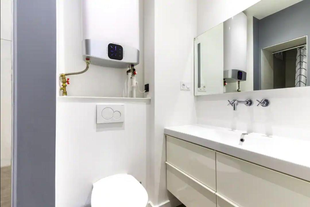 Gaité Montparnasse Magnifique Studio Divry 2p Parigi